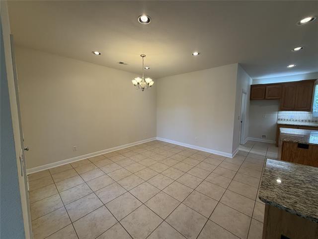Building Photo - 1001 Meadow Creek Dr