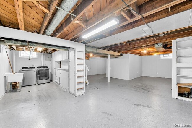 Building Photo - 3216 Maplewood Ave