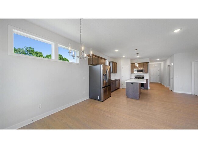 Building Photo - 123 Gambel St