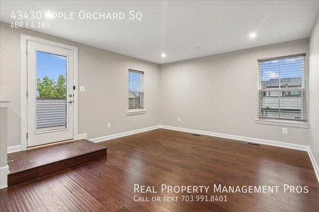 Building Photo - 43430 Apple Orch Sq
