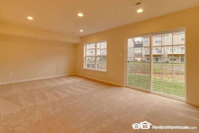 Building Photo - 8120 Mill Falls Ct