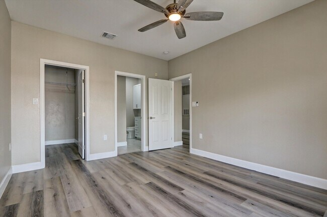 Building Photo - 5000 Culbreath Key Way
