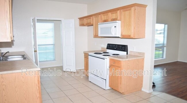 Building Photo - 105 Collett Ct