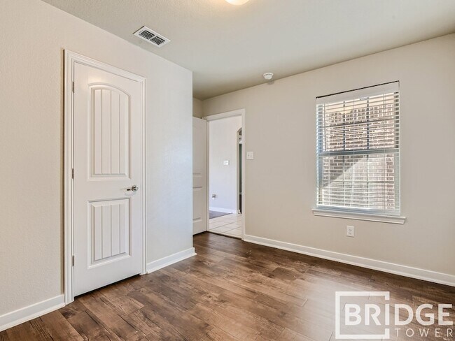 Building Photo - 9212 Abaco Way