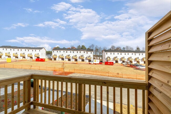 Building Photo - Gorgeous New Construction, 3 Bedroom, Spac...