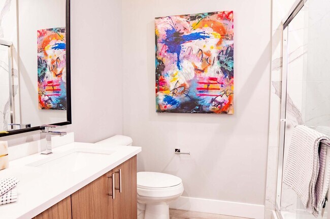 Building Photo - 1454 N High St