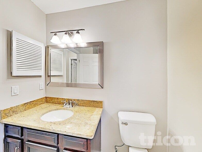 Building Photo - 7738 Collins Ridge Blvd