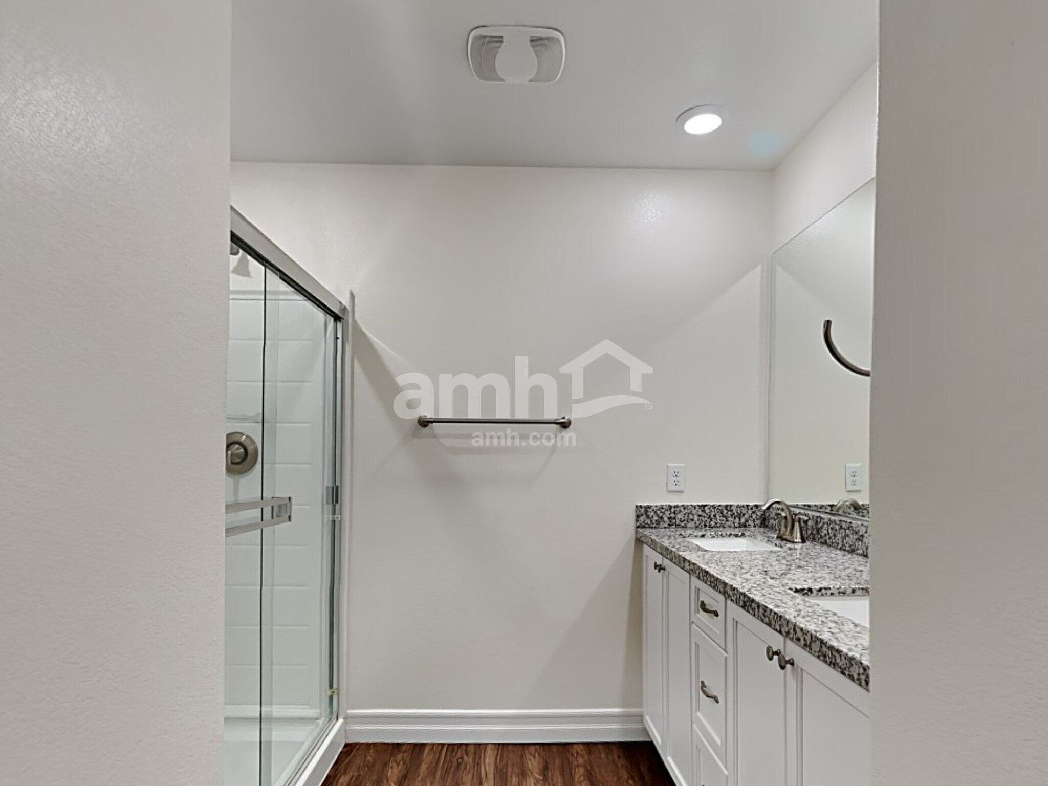 Building Photo - 5803 Petronius St