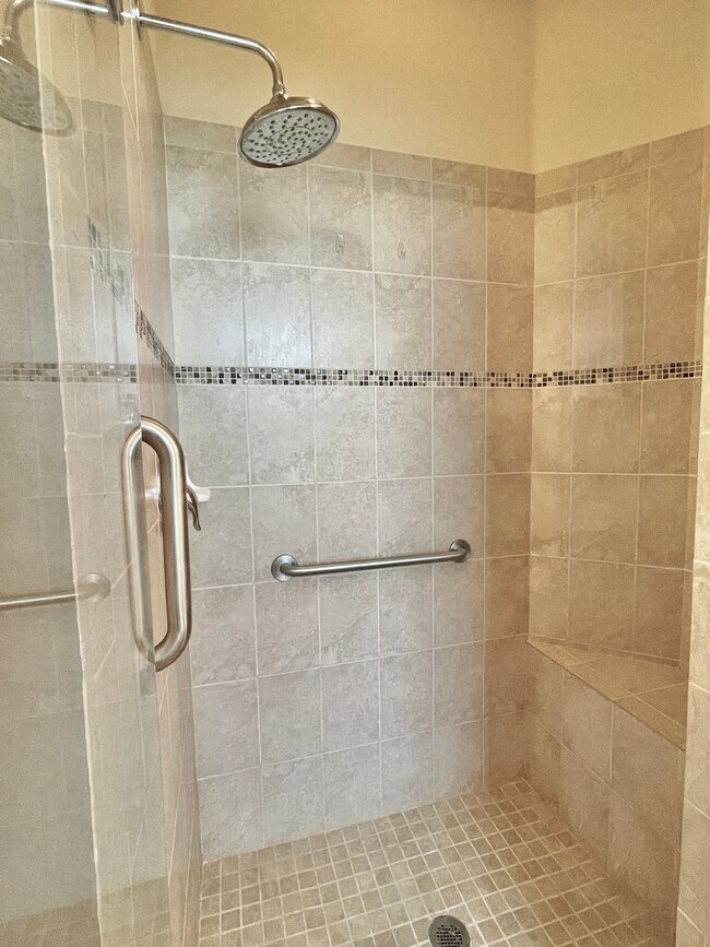 Building Photo - 3+ Bedroom quality built home in desirable...