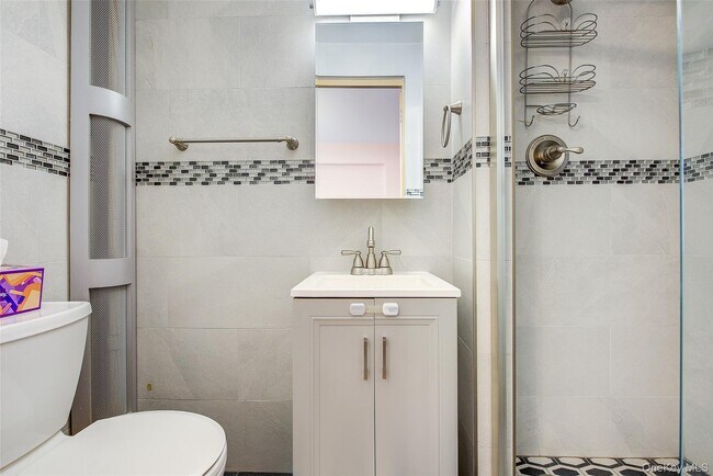 Building Photo - 98-10-9864 64th Ave