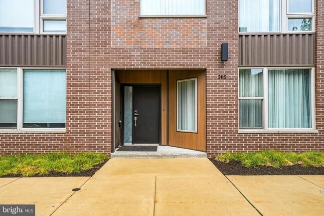 Building Photo - 3115 Parkview Walk