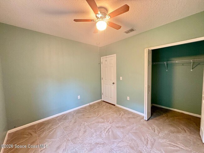 Building Photo - 3750 Aria Dr