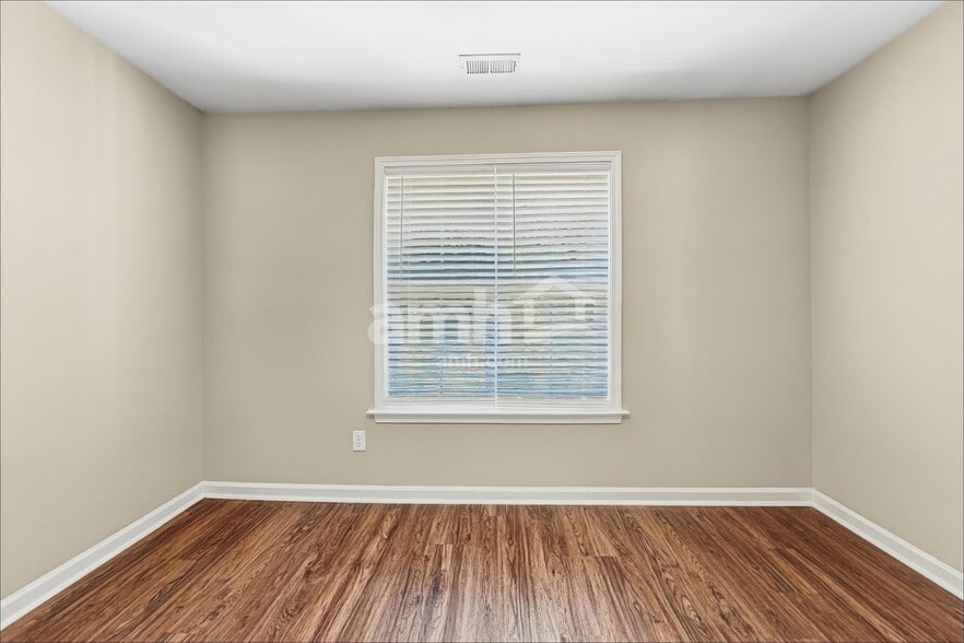Building Photo - 137 Tuscarora Ln