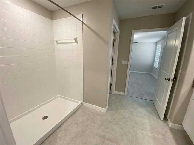 Building Photo - 4124 Hanover Dr