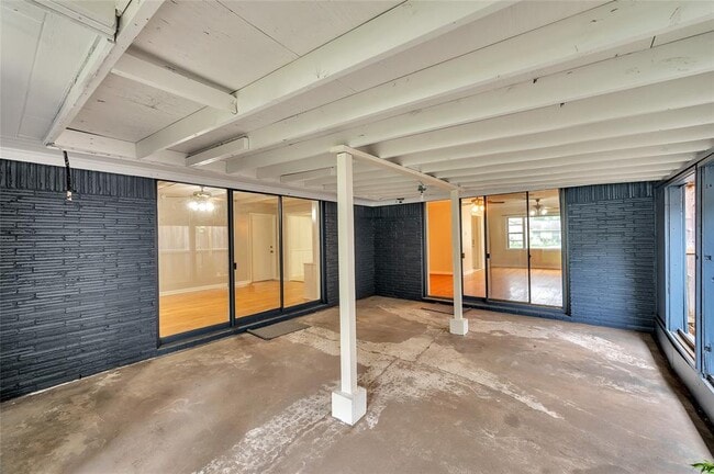 Building Photo - 3519 Westridge St