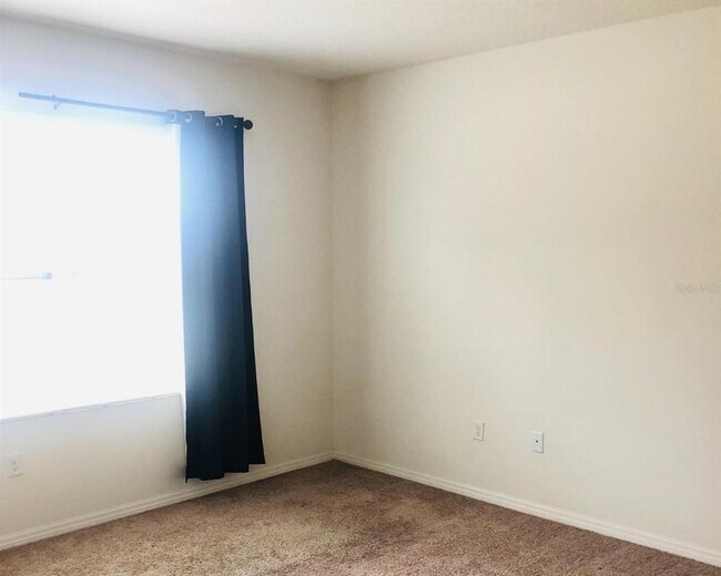 Building Photo - 2222 Sequoia Way