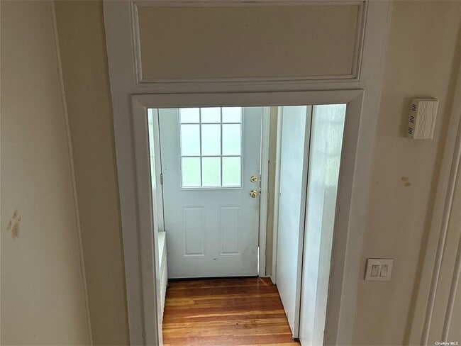 Building Photo - 90 Grant Ave