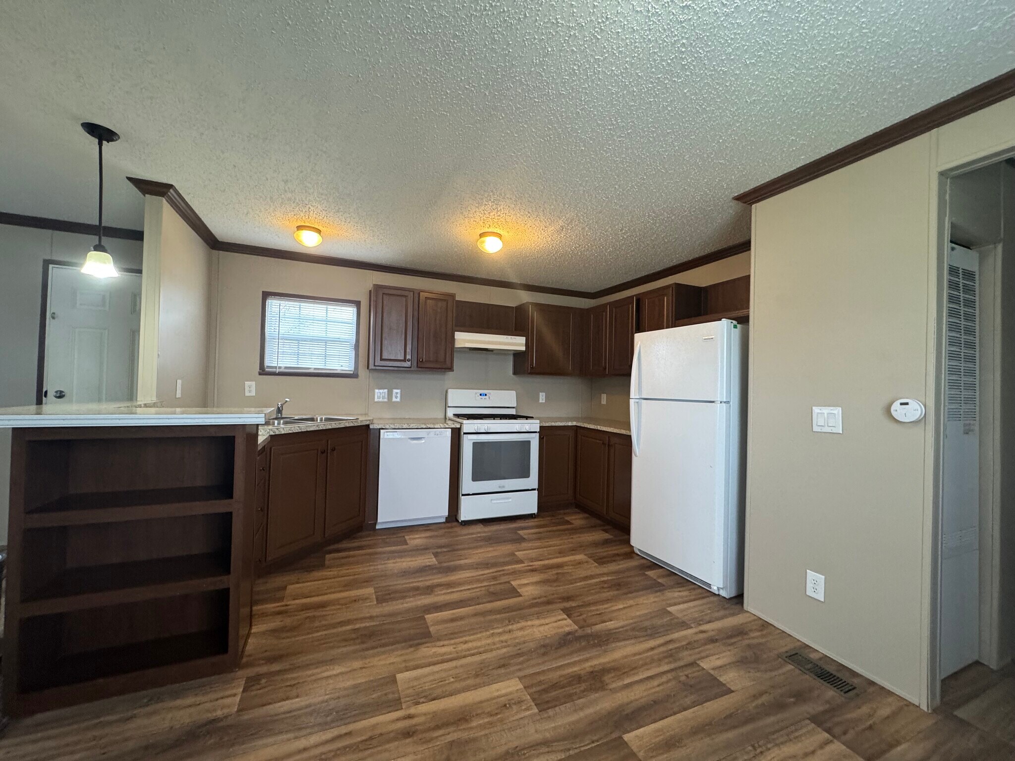 Building Photo - 4095 Geranium Ln