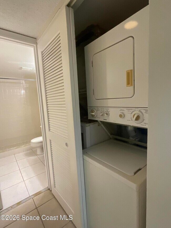 Building Photo - 435 Catamaran Dr