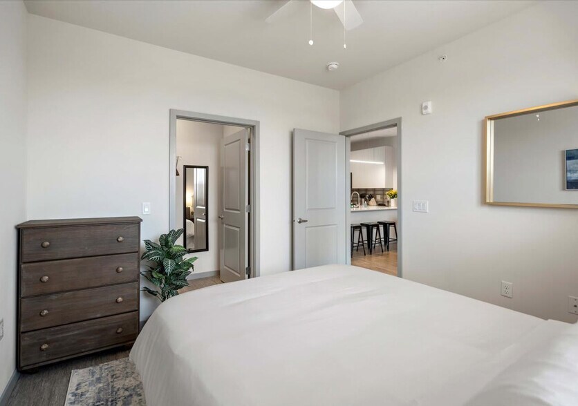 Building Photo - 5022 American Pkwy