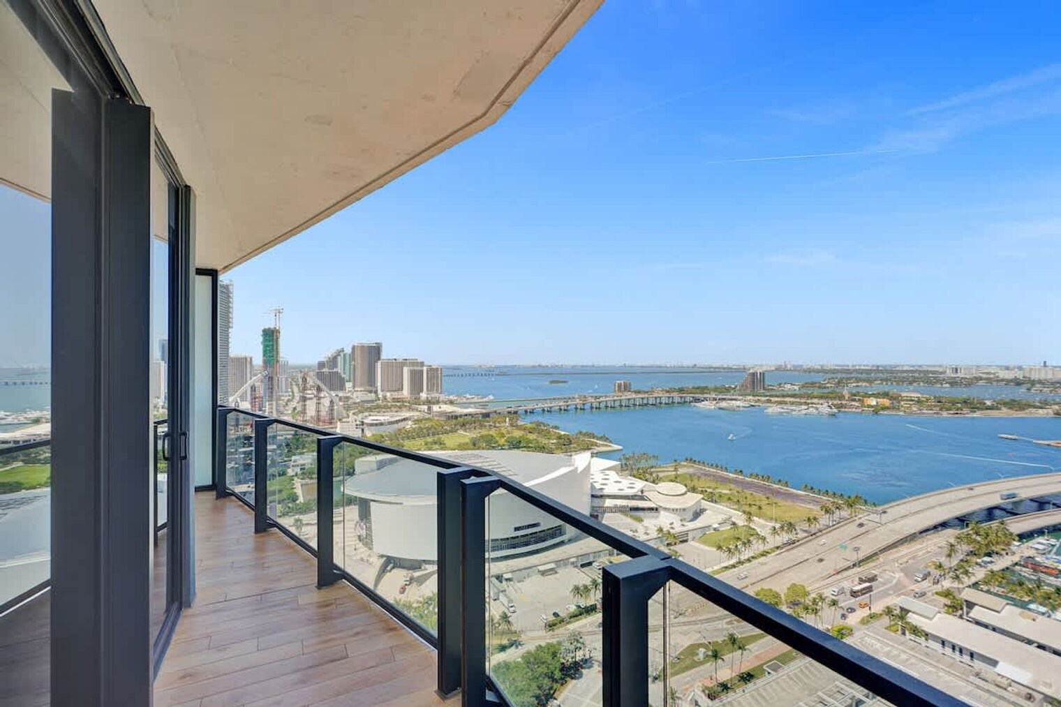 Building Photo - 398 NE 5th St