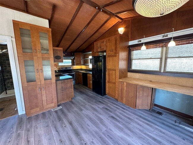 Building Photo - 354 2nd St