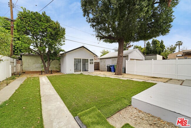 Building Photo - 6716 Etiwanda Ave