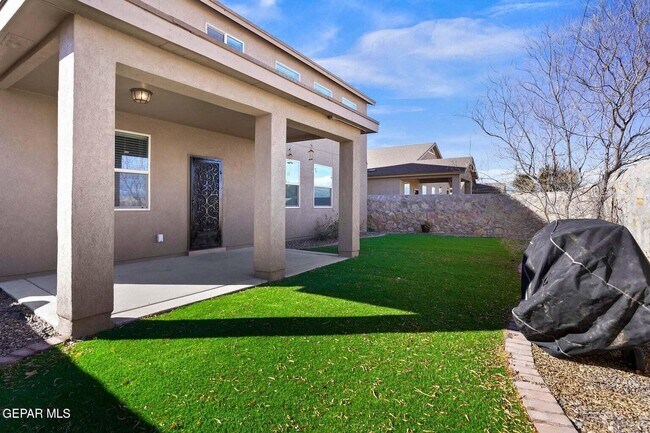 Building Photo - 13157 Lost Willow