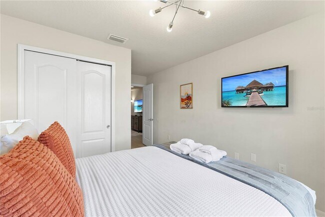 Building Photo - 1905 Majorca Dr