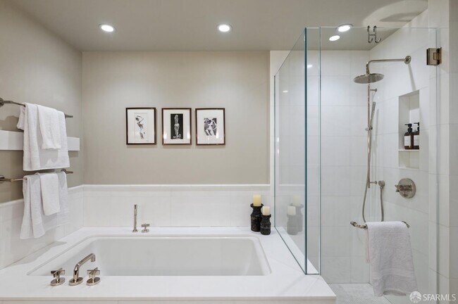 Building Photo - 765 Market St