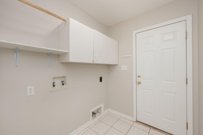 Building Photo - 1402 Ernest Hemingway Dr