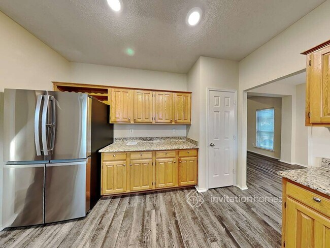 Building Photo - 2703 Magnolia Ln