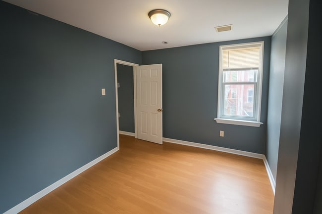 Building Photo - 2115 Sigel St