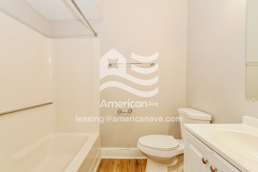 Building Photo - 2218 S Shelby St