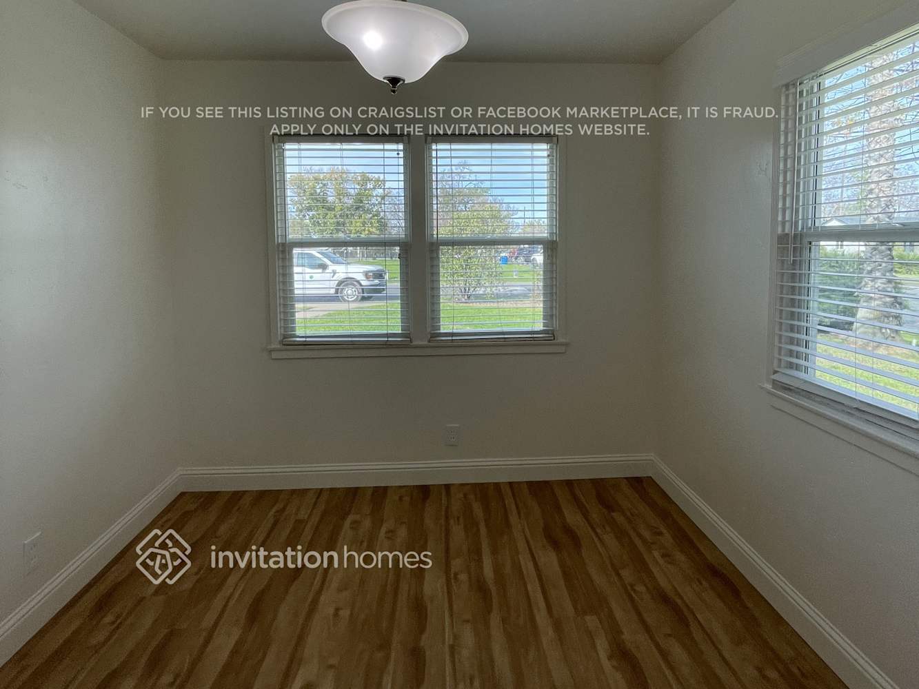 Building Photo - 3096 Yellowstone Ln