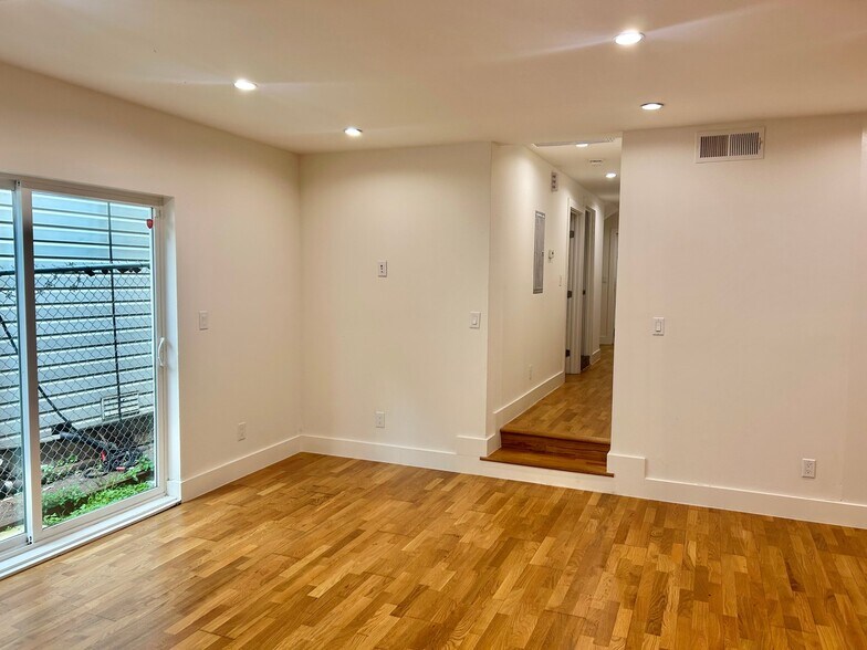 Building Photo - 1381 Revere Ave