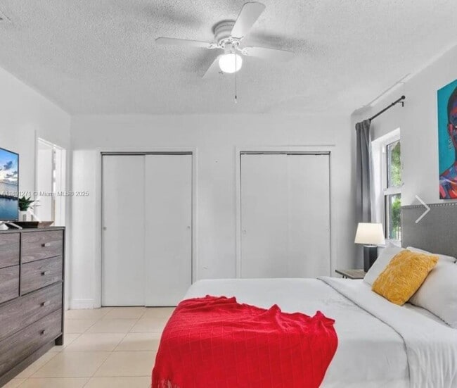 Building Photo - 2421 SW 58th Manor