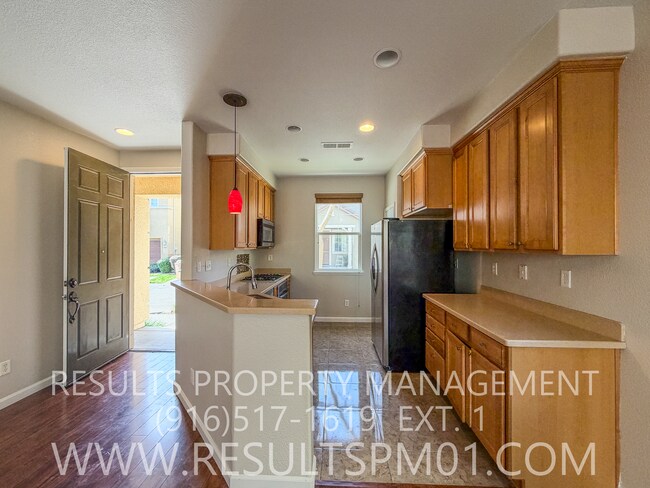 Building Photo - Lovely Sacramento 4 bedroom Home