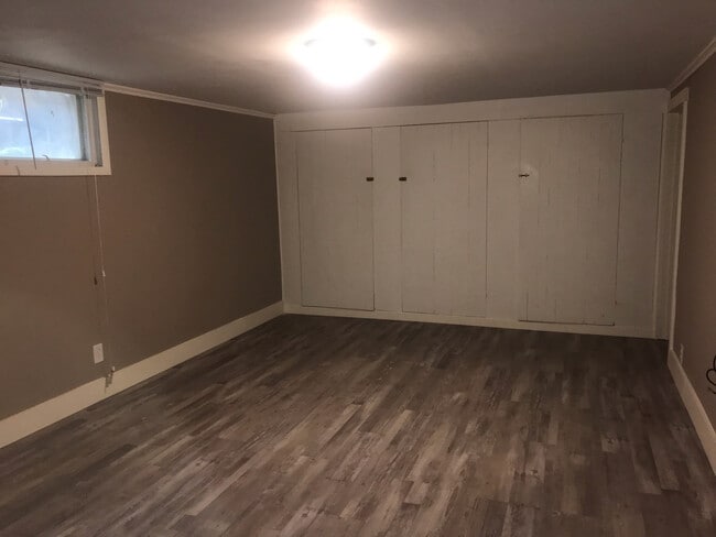 Building Photo - Gorgeous 3 bedroom, 2 bath home in great n...