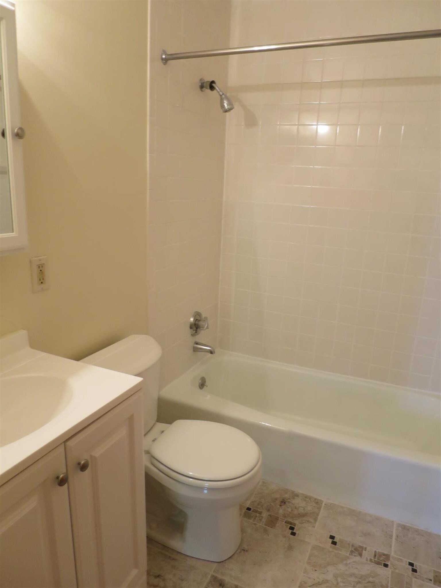 Building Photo - 23 Franklin St