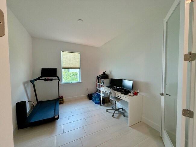 Building Photo - 12461 Basalt Ln