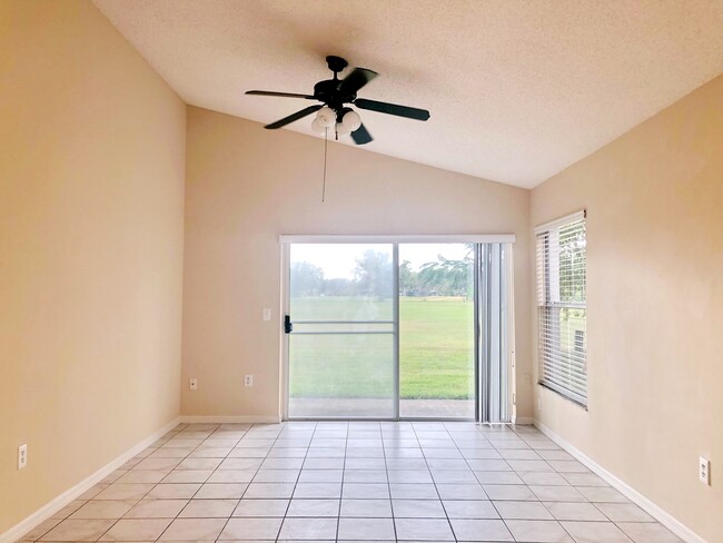 Building Photo - Wedgefield Golf Villa