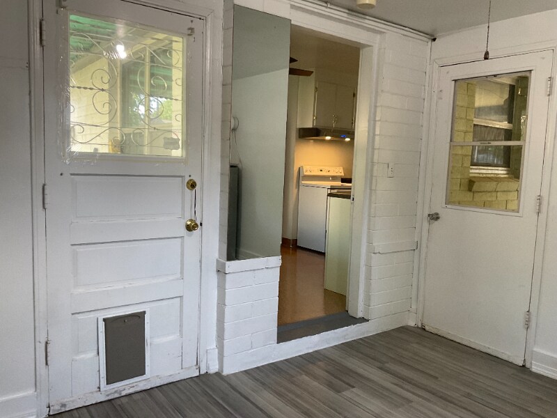 Building Photo - 761 S 69th St