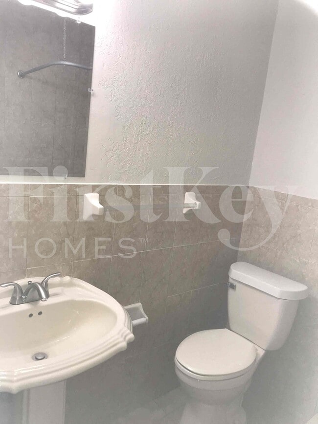 Building Photo - 240 N 69th Way