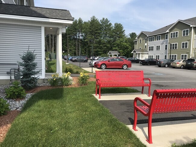 Building Photo - 10 E Ridge Dr