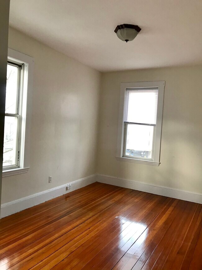 Building Photo - 7 Harvard Ter