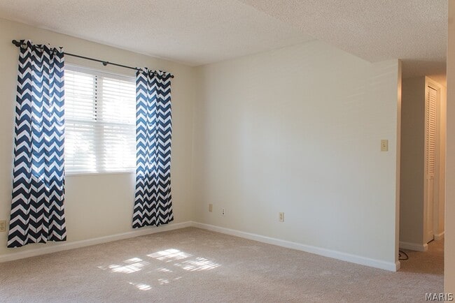 Building Photo - 9071 Wrenwood Ln