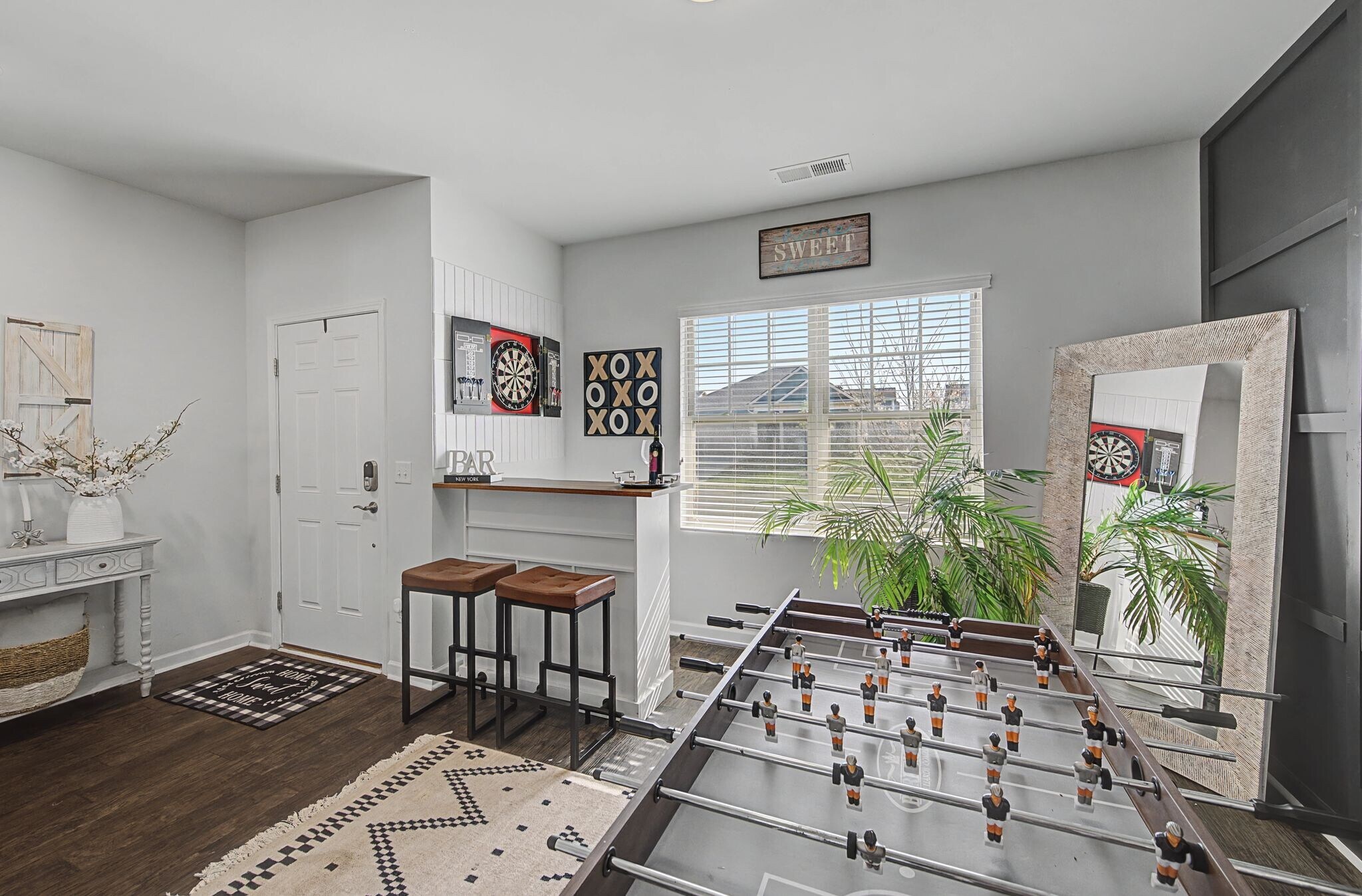 Building Photo - 2784 Nottingham Dr