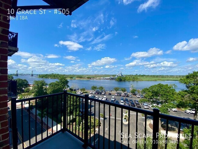 Building Photo - 10 Grace St