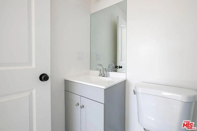 Building Photo - 6817 Bertrand Ave